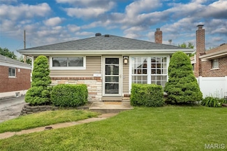 9327 Mackenzie Rd, Saint Louis, MO 63123