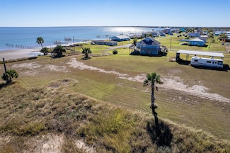 239 Marshall Johnson Ave N, Port Lavaca, TX 77979