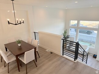 5293 Center Field Dr Unit 482, South Jordan, UT 84009
