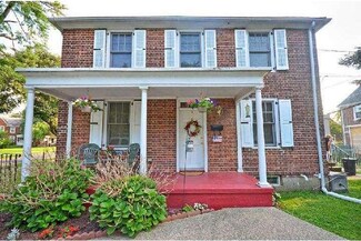 2901 W Octagon Rd, Camden, NJ 08104