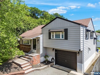 240 Gordon Ave, Totowa, NJ 07512