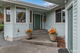 4868 N Village Ln Unit B, Bellingham, WA 98226