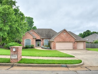 2500 Huntwick Dr, Edmond, OK 73034