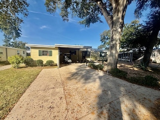 626 Cedar Ln, Lady Lake, FL 32159