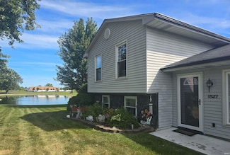 1527 Marietta Dr, Fort Wayne, IN 46804