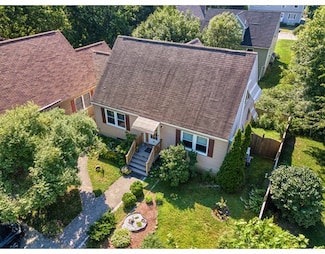 52 Acorn St, Haverhill, MA 01832