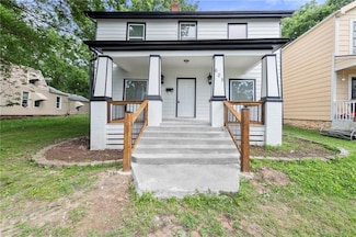 605 Oak St, Leavenworth, KS 66048