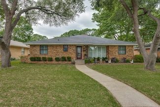 2105 Lansdowne Dr, Garland, TX 75040
