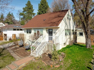 910 NW Clifford St, Pullman, WA 99163