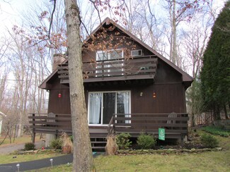 258 Trapper Springs Ln, Drums, PA 18222