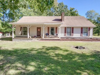 8268 County Road 94, Killen, AL 35645
