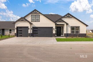 2508 Sunrise St, Emmett, ID 83617
