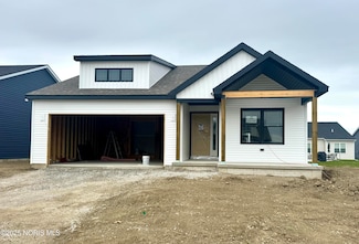 5033 Easton Dr, Oregon, OH 43616