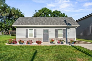 618 NW Thieme St, Grain Valley, MO 64029