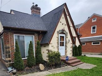 5204 Turney Rd, Cleveland, OH 44125