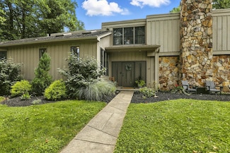 6579 Kentuckyview Dr, Cincinnati, OH 45230