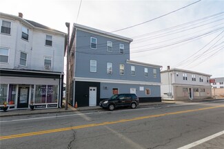 1352 Plainfield St, Cranston, RI 02920