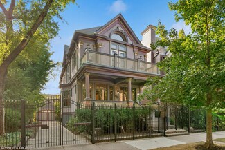 3448 N Greenview Ave, Chicago, IL 60657