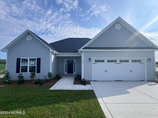 505 E Black Water Ln, Maysville, NC 28555