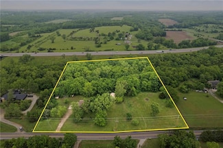 14404 Kansas Ave, Bonner Springs, KS 66012
