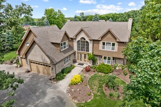 920 Edwards Ave, East Dundee, IL 60118