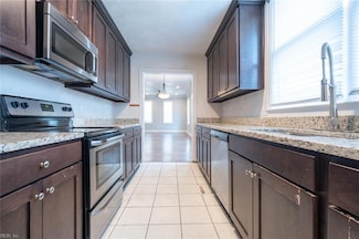 204 Armstrong St, Portsmouth, VA 23704