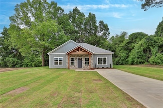 10 Thompson Ln, Phenix City, AL 36870