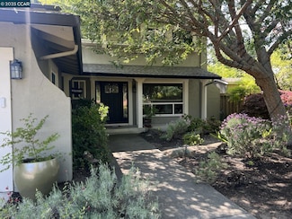 42 Horseshoe Ct, Walnut Creek, CA 94596