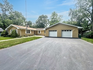 521 Byron St, Wilmington, IL 60481