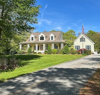 332 Division Rd, South Dartmouth, MA 02748
