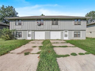 102 Baker St, Buckner, MO 64016