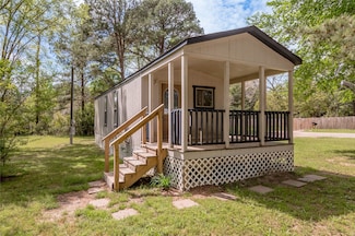 25 Starlite Dr, Huntsville, TX 77320