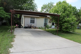 401 W Lindbergh Blvd, Universal City, TX 78148