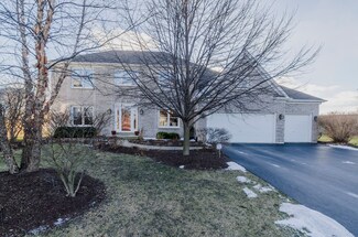 2767 Pennyroyal Cir Unit 12, Naperville, IL 60564
