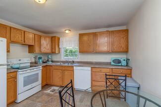 126 Village St, Concord, NH 03303