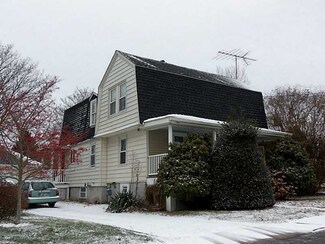 28 Caswell Ave, Newport, RI 02840