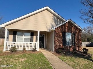 402 Chadwyck Cir, Bonaire, GA 31005