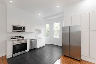 120 Bowers St Unit 1, Jersey City, NJ 07307