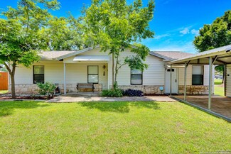 705 Laurel St, Bastrop, TX 78602