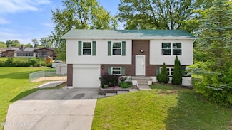 700 Magnolia Dr, Radcliff, KY 40160