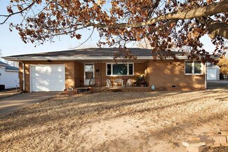 152 Wallace Ave, Kingman, KS 67068