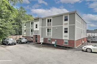 855 Providence St Unit 5, West Warwick, RI 02893