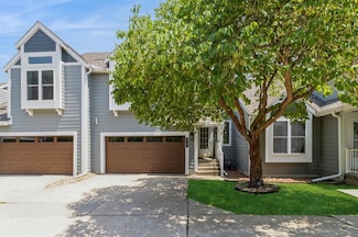 2405 81st Cir, Urbandale, IA 50322