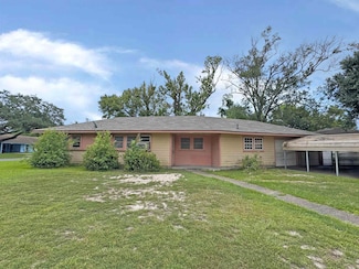 1009 Ruby Ln, Orange, TX 77630