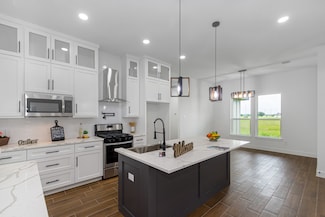 620 Longhorn Trail, Angleton, TX 77515