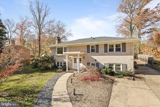 3838 Glenbrook Rd, Fairfax, VA 22031