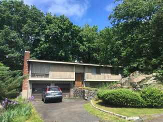 35 Crawford Terrace, Riverside, CT 06878