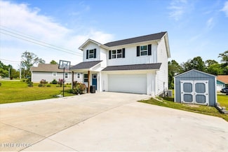 500 Stanley St, Oneida, TN 37841