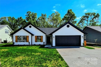 8811 Steelechase Dr, Charlotte, NC 28273