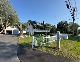 294 Whalom Rd, Lunenburg, MA 01462